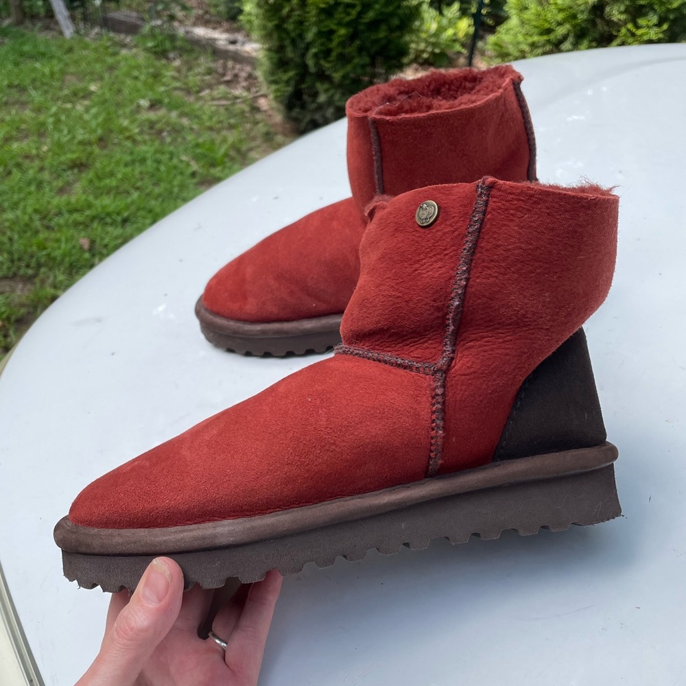 Celtic & Co Short Celt Shearling Boots Size 8